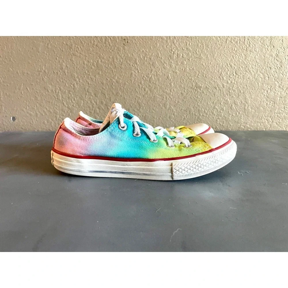Youth Rainbow All Star Converse Size 1.5
